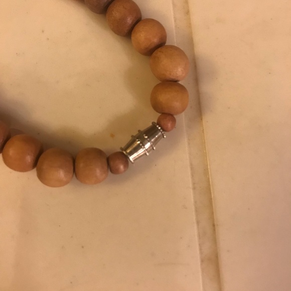 Wooden African style giraffe and tiger necklace - Picture 4 of 6